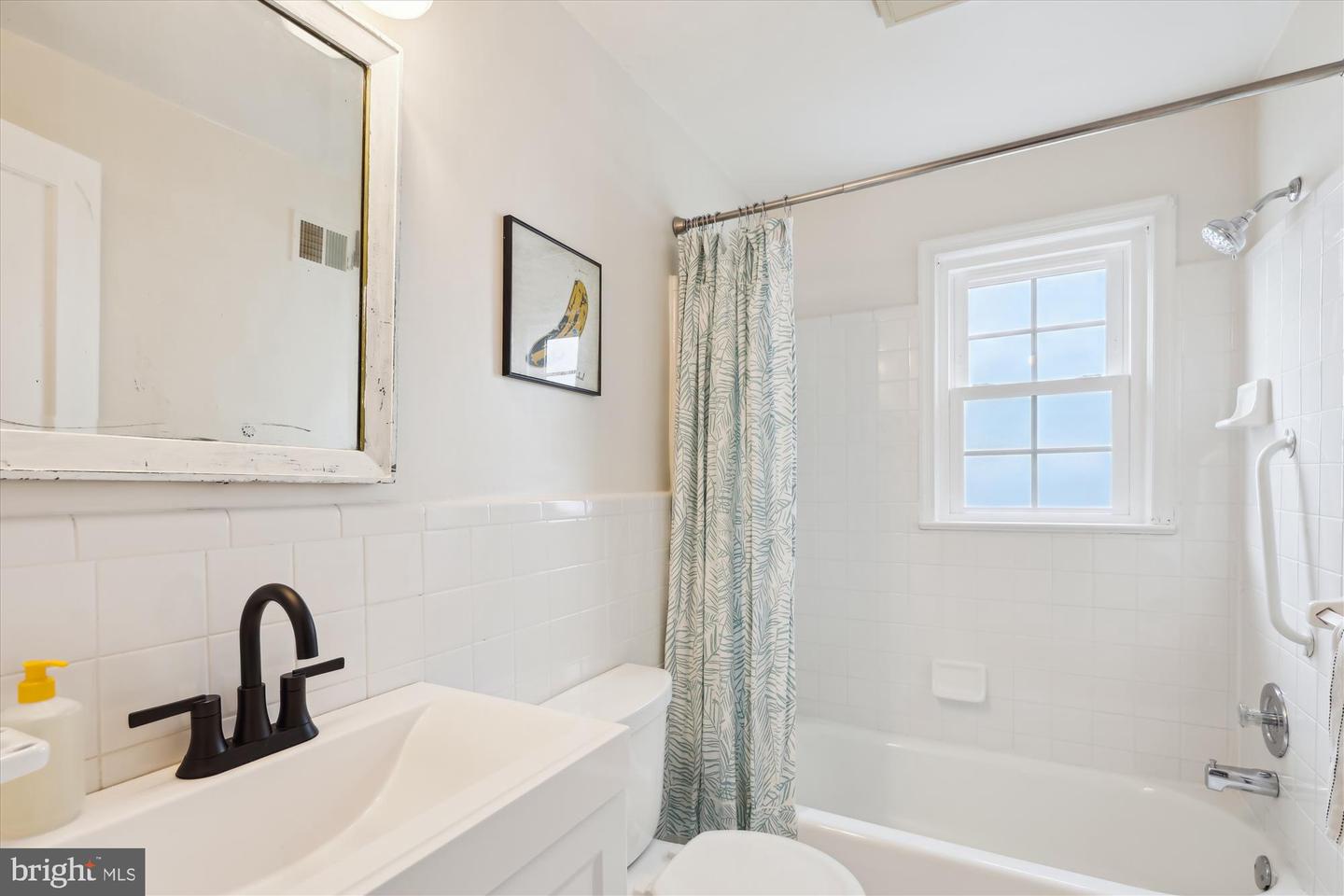 524 GREENWICH ST, FALLS CHURCH, Virginia 22046, 4 Bedrooms Bedrooms, ,2 BathroomsBathrooms,Residential,For sale,524 GREENWICH ST,VAFA2003010 MLS # VAFA2003010