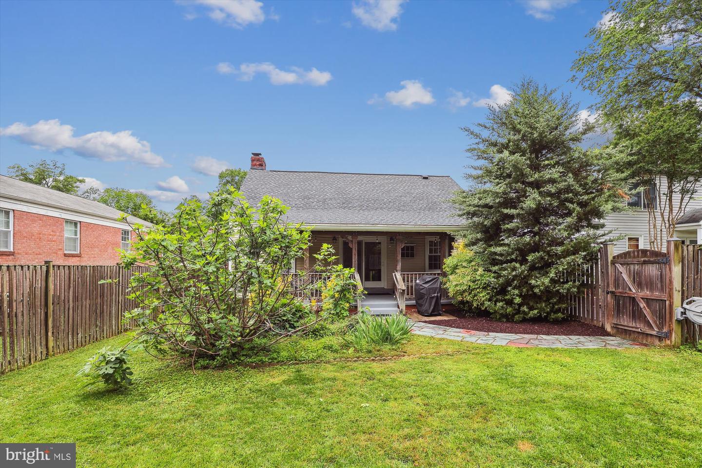 524 GREENWICH ST, FALLS CHURCH, Virginia 22046, 4 Bedrooms Bedrooms, ,2 BathroomsBathrooms,Residential,For sale,524 GREENWICH ST,VAFA2003010 MLS # VAFA2003010