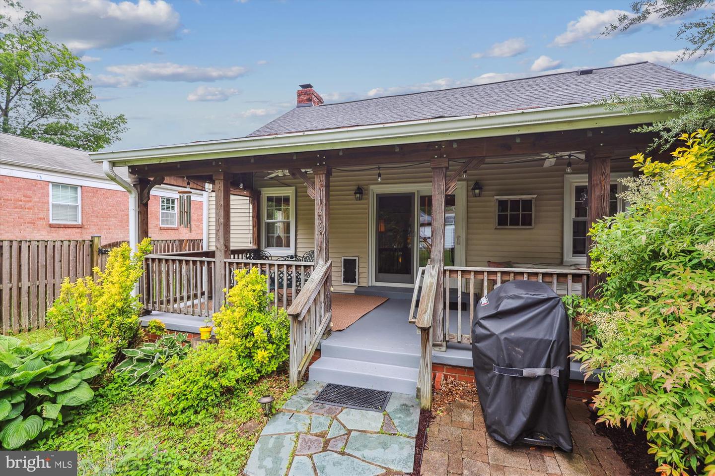 524 GREENWICH ST, FALLS CHURCH, Virginia 22046, 4 Bedrooms Bedrooms, ,2 BathroomsBathrooms,Residential,For sale,524 GREENWICH ST,VAFA2003010 MLS # VAFA2003010