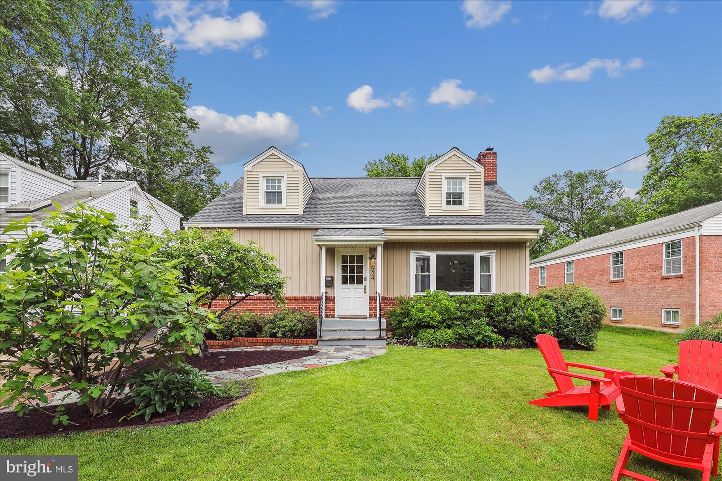 524 GREENWICH ST, FALLS CHURCH, Virginia 22046, 4 Bedrooms Bedrooms, ,2 BathroomsBathrooms,Residential,For sale,524 GREENWICH ST,VAFA2003010 MLS # VAFA2003010