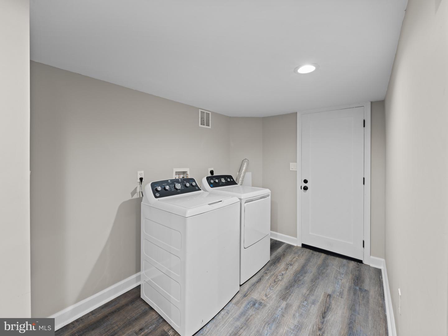 519 23RD PL NE, WASHINGTON, District Of Columbia 20002, 3 Bedrooms Bedrooms, ,2 BathroomsBathrooms,Residential,For sale,519 23RD PL NE,DCDC2201574 MLS # DCDC2201574