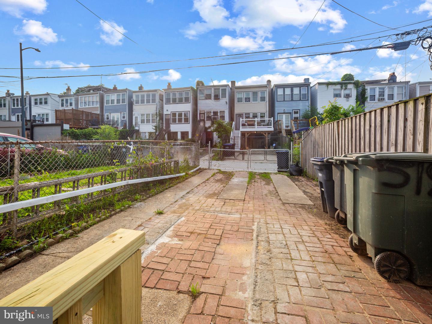 519 23RD PL NE, WASHINGTON, District Of Columbia 20002, 3 Bedrooms Bedrooms, ,2 BathroomsBathrooms,Residential,For sale,519 23RD PL NE,DCDC2201574 MLS # DCDC2201574