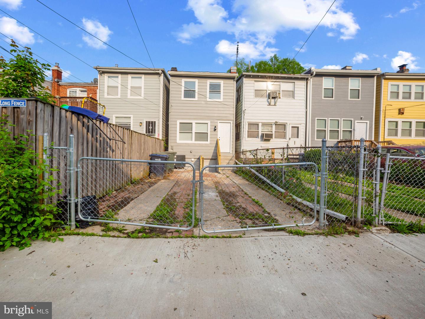 519 23RD PL NE, WASHINGTON, District Of Columbia 20002, 3 Bedrooms Bedrooms, ,2 BathroomsBathrooms,Residential,For sale,519 23RD PL NE,DCDC2201574 MLS # DCDC2201574