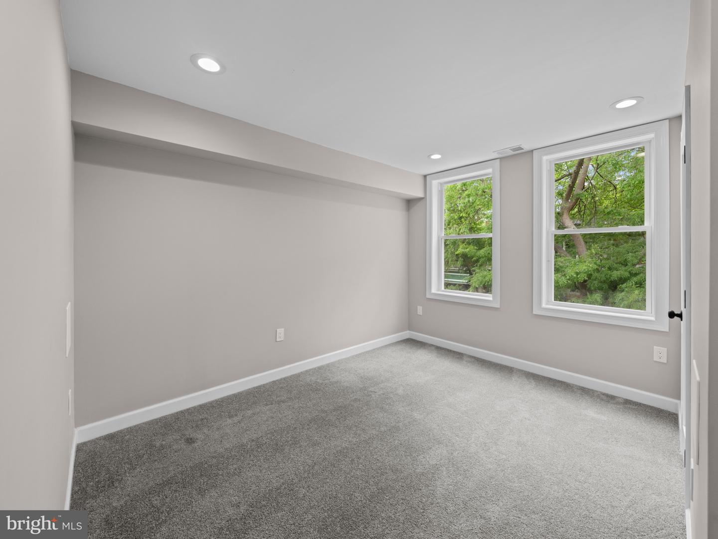 519 23RD PL NE, WASHINGTON, District Of Columbia 20002, 3 Bedrooms Bedrooms, ,2 BathroomsBathrooms,Residential,For sale,519 23RD PL NE,DCDC2201574 MLS # DCDC2201574