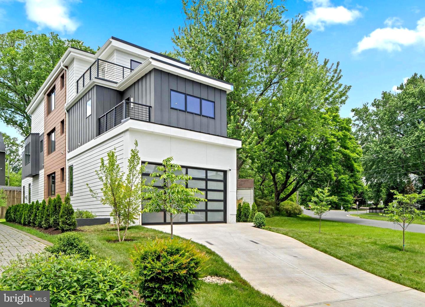 6940 SPRUCE ST, FALLS CHURCH, Virginia 22046, 5 Bedrooms Bedrooms, ,5 BathroomsBathrooms,Residential,For sale,6940 SPRUCE ST,VAFX2242032 MLS # VAFX2242032