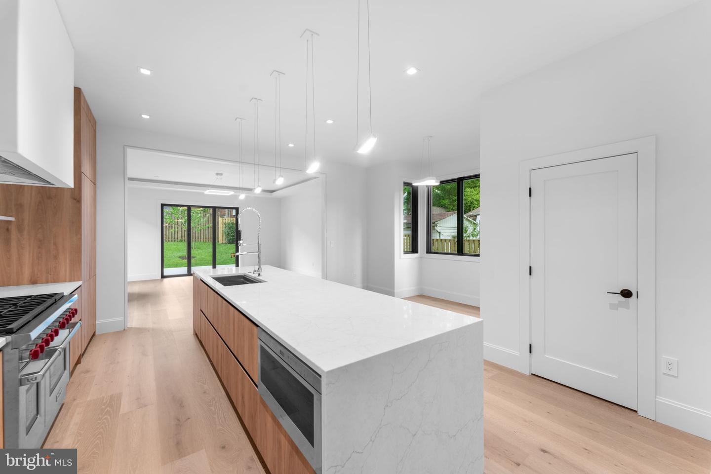 6940 SPRUCE ST, FALLS CHURCH, Virginia 22046, 5 Bedrooms Bedrooms, ,5 BathroomsBathrooms,Residential,For sale,6940 SPRUCE ST,VAFX2242032 MLS # VAFX2242032