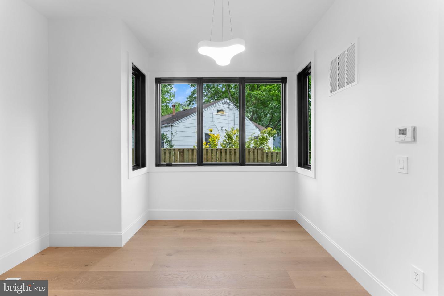 6940 SPRUCE ST, FALLS CHURCH, Virginia 22046, 5 Bedrooms Bedrooms, ,5 BathroomsBathrooms,Residential,For sale,6940 SPRUCE ST,VAFX2242032 MLS # VAFX2242032