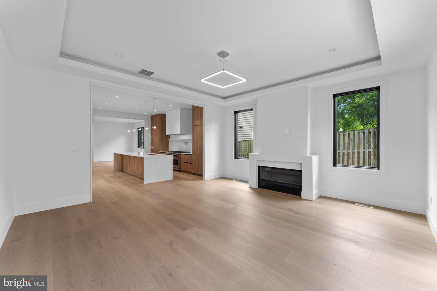 6940 SPRUCE ST, FALLS CHURCH, Virginia 22046, 5 Bedrooms Bedrooms, ,5 BathroomsBathrooms,Residential,For sale,6940 SPRUCE ST,VAFX2242032 MLS # VAFX2242032