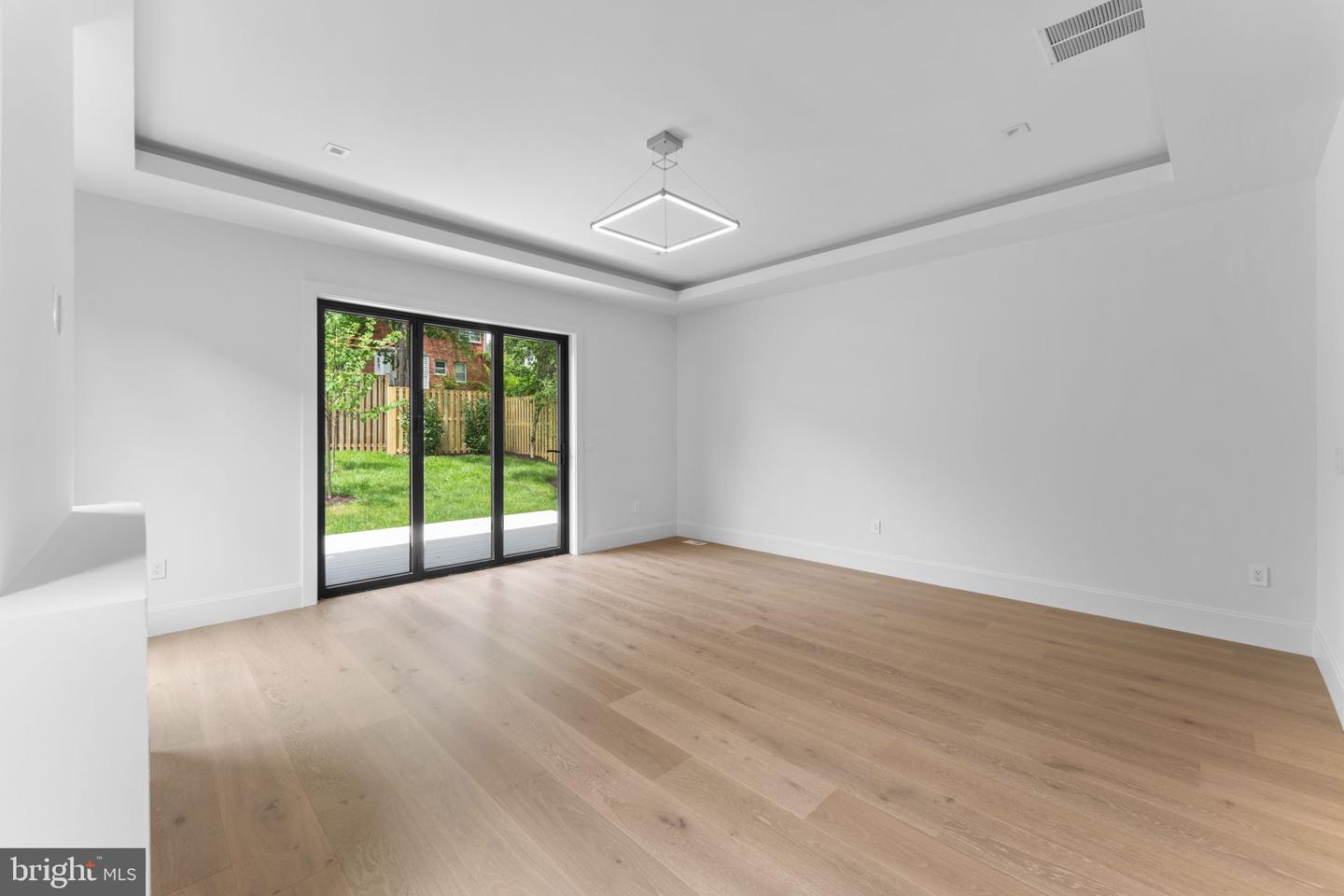 6940 SPRUCE ST, FALLS CHURCH, Virginia 22046, 5 Bedrooms Bedrooms, ,5 BathroomsBathrooms,Residential,For sale,6940 SPRUCE ST,VAFX2242032 MLS # VAFX2242032