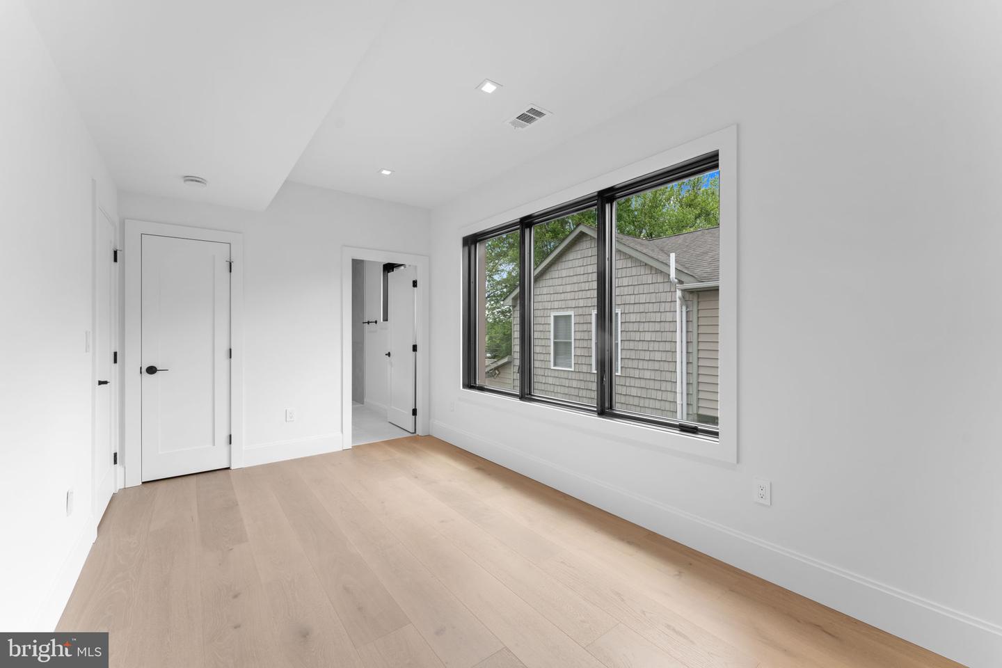 6940 SPRUCE ST, FALLS CHURCH, Virginia 22046, 5 Bedrooms Bedrooms, ,5 BathroomsBathrooms,Residential,For sale,6940 SPRUCE ST,VAFX2242032 MLS # VAFX2242032
