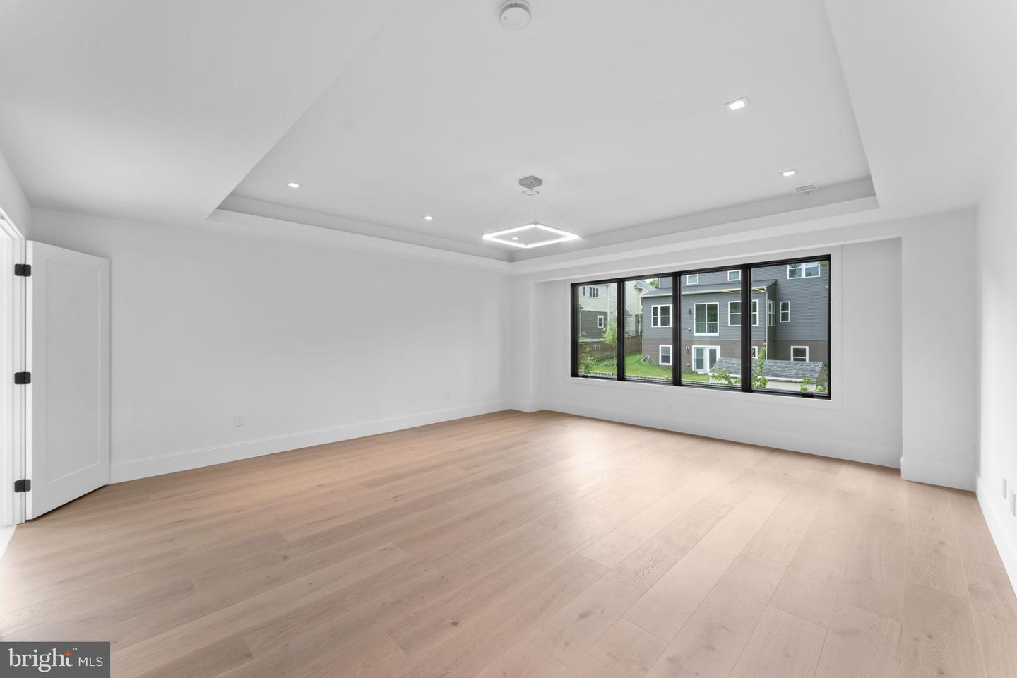 6940 SPRUCE ST, FALLS CHURCH, Virginia 22046, 5 Bedrooms Bedrooms, ,5 BathroomsBathrooms,Residential,For sale,6940 SPRUCE ST,VAFX2242032 MLS # VAFX2242032