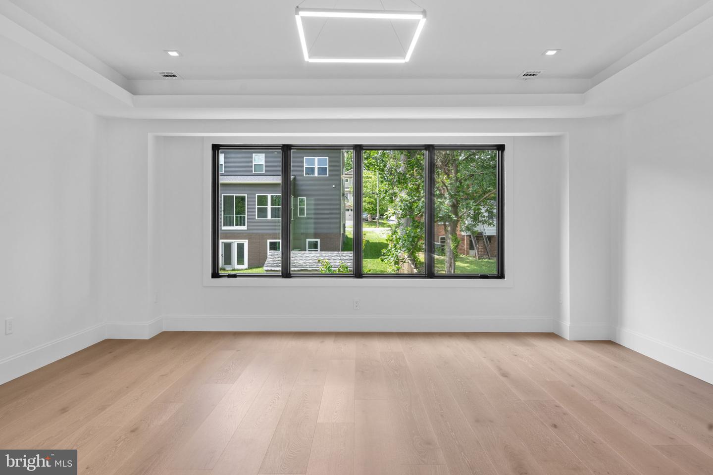 6940 SPRUCE ST, FALLS CHURCH, Virginia 22046, 5 Bedrooms Bedrooms, ,5 BathroomsBathrooms,Residential,For sale,6940 SPRUCE ST,VAFX2242032 MLS # VAFX2242032