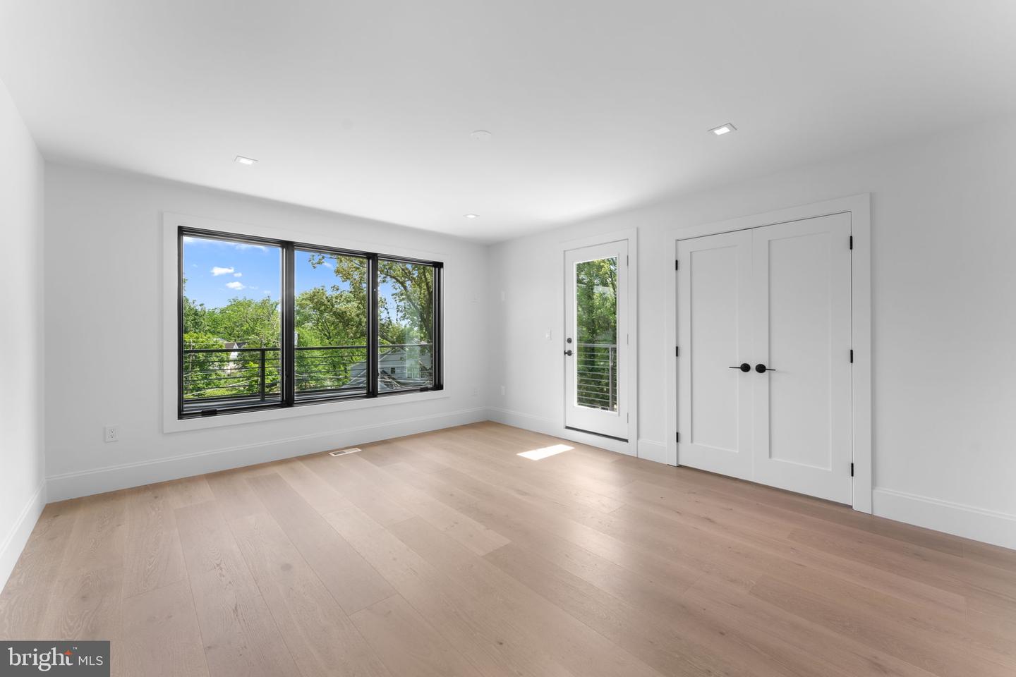 6940 SPRUCE ST, FALLS CHURCH, Virginia 22046, 5 Bedrooms Bedrooms, ,5 BathroomsBathrooms,Residential,For sale,6940 SPRUCE ST,VAFX2242032 MLS # VAFX2242032