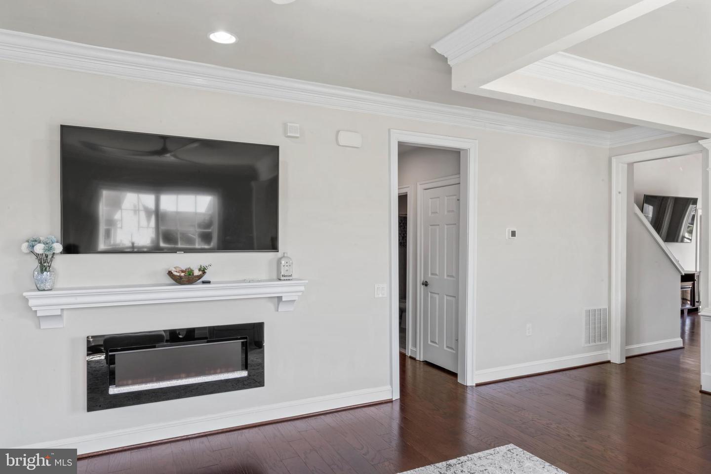 21 WHALEBACK LN, FREDERICKSBURG, Virginia 22406, 3 Bedrooms Bedrooms, ,3 BathroomsBathrooms,Residential,For sale,21 WHALEBACK LN,VAST2039028 MLS # VAST2039028