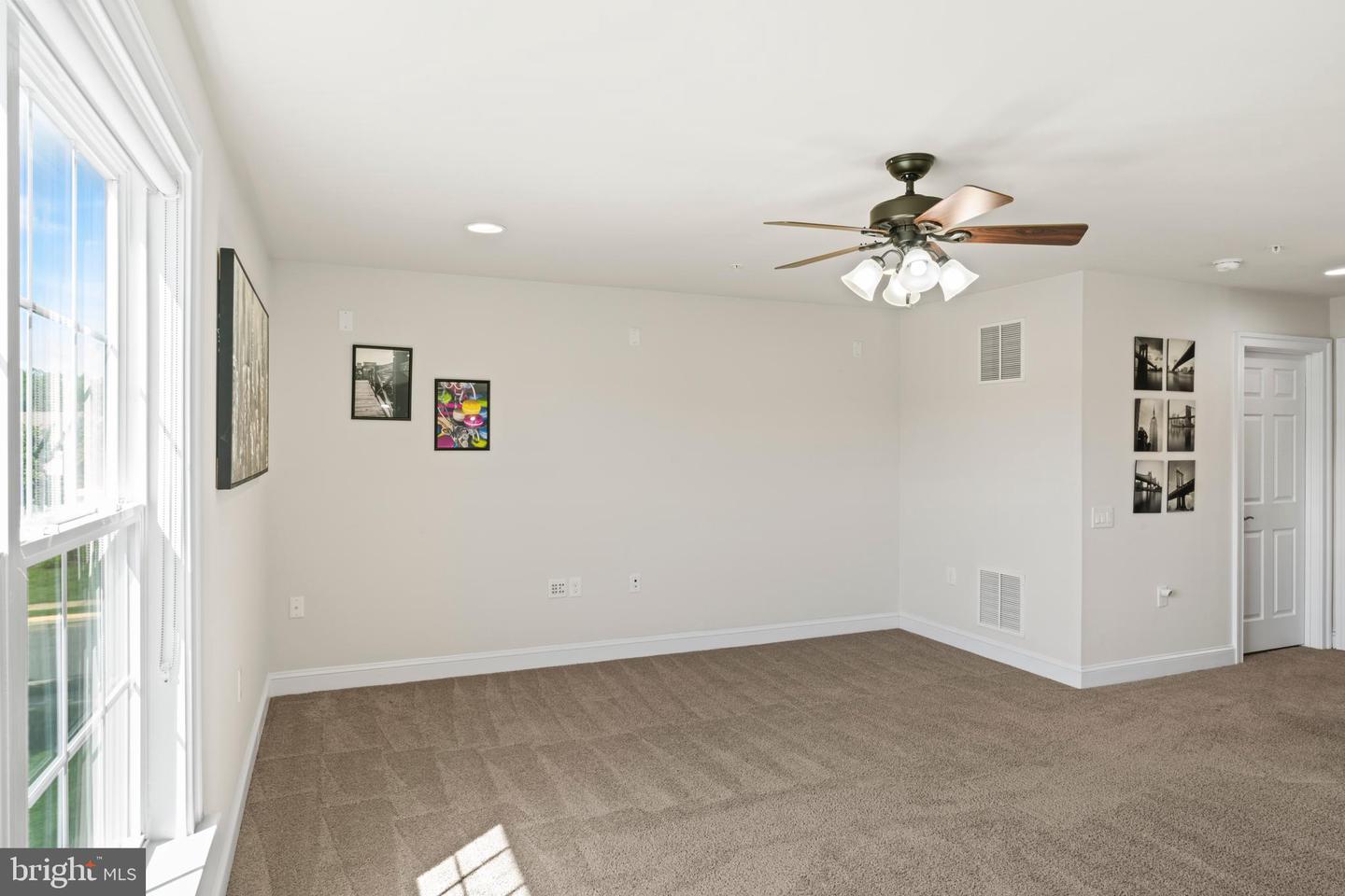 21 WHALEBACK LN, FREDERICKSBURG, Virginia 22406, 3 Bedrooms Bedrooms, ,3 BathroomsBathrooms,Residential,For sale,21 WHALEBACK LN,VAST2039028 MLS # VAST2039028