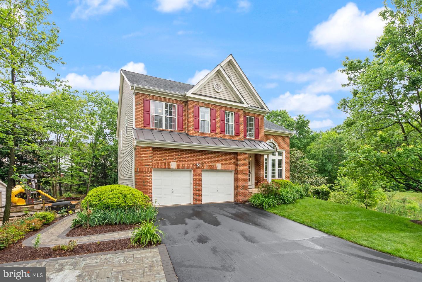 5881 LINDEN CREEK CT, CENTREVILLE, Virginia 20120, 6 Bedrooms Bedrooms, ,4 BathroomsBathrooms,Residential,For sale,5881 LINDEN CREEK CT,VAFX2242114 MLS # VAFX2242114