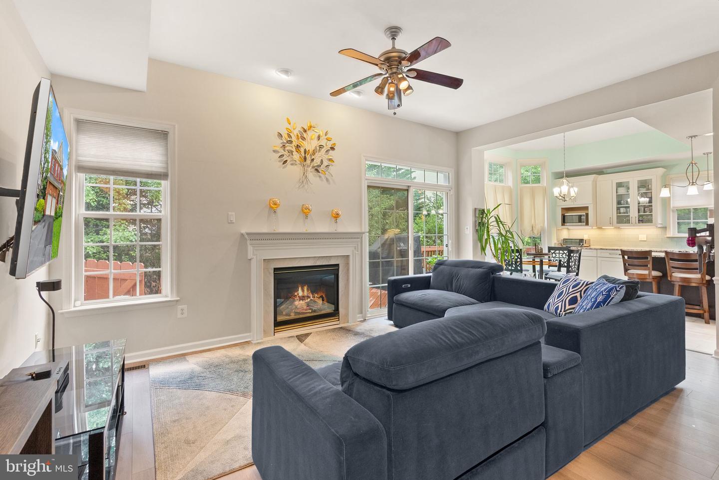 5881 LINDEN CREEK CT, CENTREVILLE, Virginia 20120, 6 Bedrooms Bedrooms, ,4 BathroomsBathrooms,Residential,For sale,5881 LINDEN CREEK CT,VAFX2242114 MLS # VAFX2242114