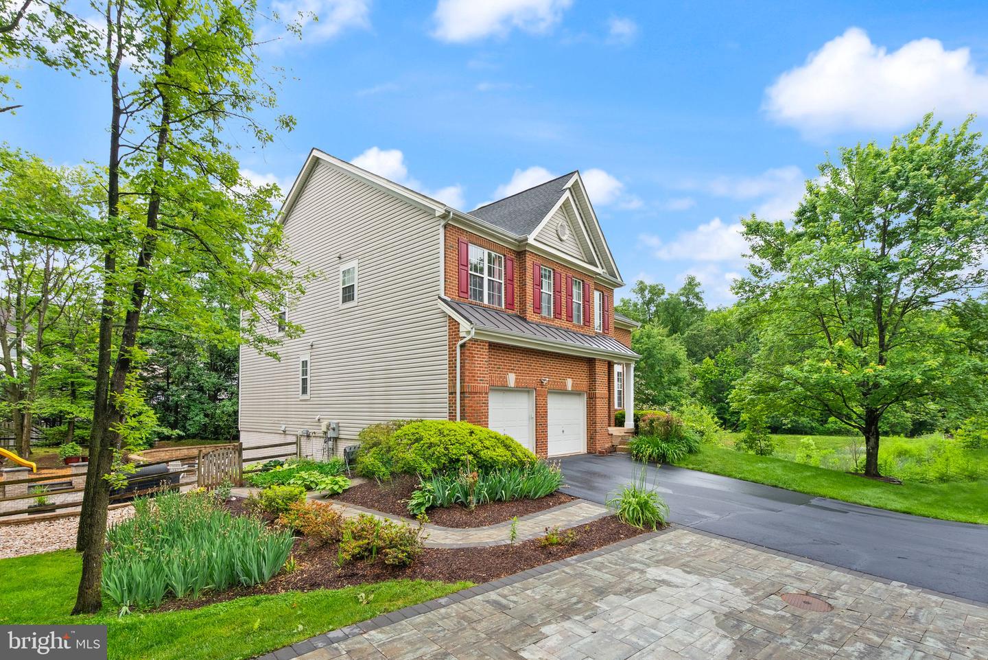 5881 LINDEN CREEK CT, CENTREVILLE, Virginia 20120, 6 Bedrooms Bedrooms, ,4 BathroomsBathrooms,Residential,For sale,5881 LINDEN CREEK CT,VAFX2242114 MLS # VAFX2242114