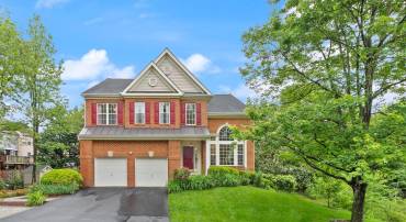 5881 LINDEN CREEK CT, CENTREVILLE, Virginia 20120, 6 Bedrooms Bedrooms, ,4 BathroomsBathrooms,Residential,For sale,5881 LINDEN CREEK CT,VAFX2242114 MLS # VAFX2242114