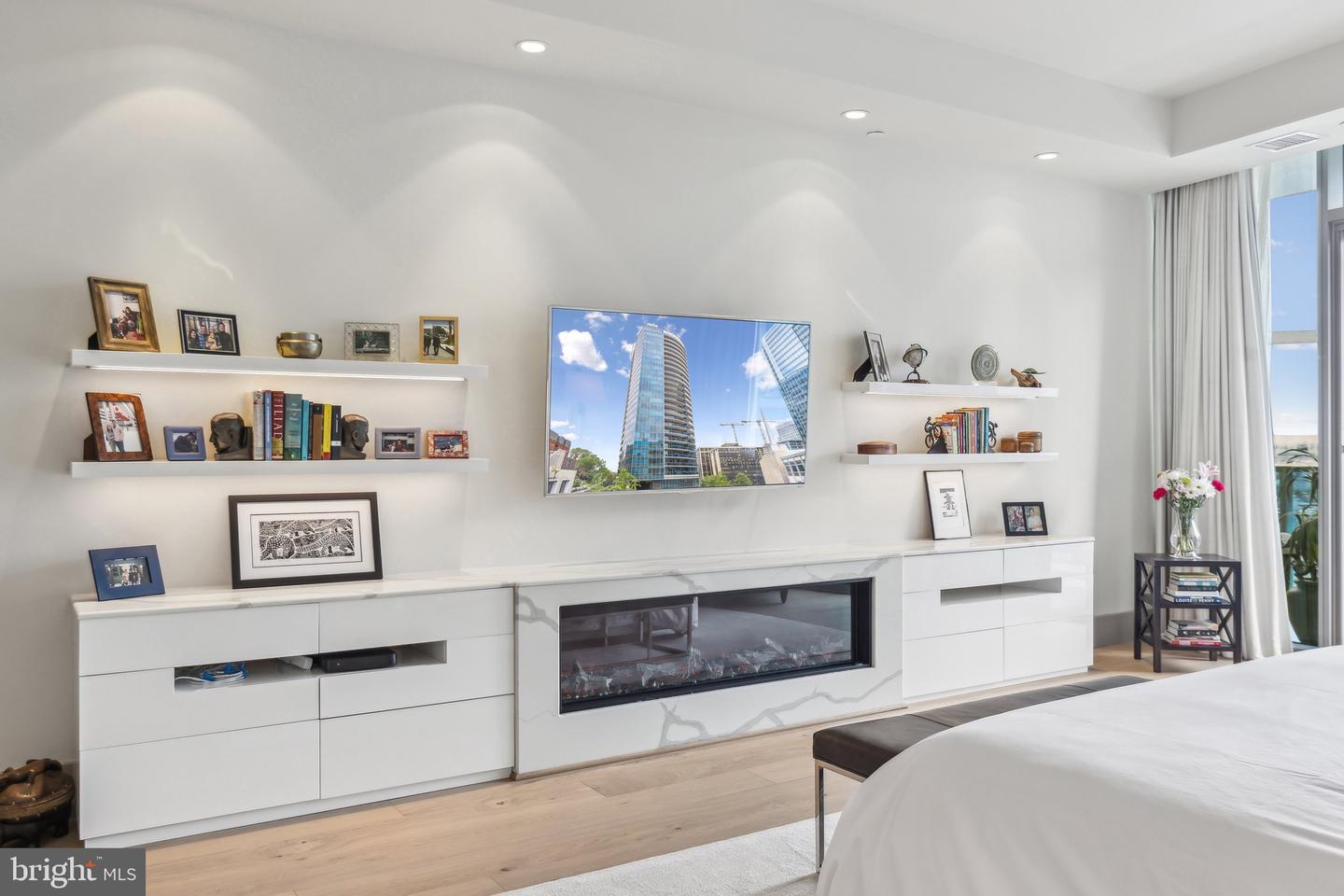 1881 N NASH ST #2309, ARLINGTON, Virginia 22209, 3 Bedrooms Bedrooms, 12 Rooms Rooms,3 BathroomsBathrooms,Residential,For sale,1881 N NASH ST #2309,VAAR2057932 MLS # VAAR2057932