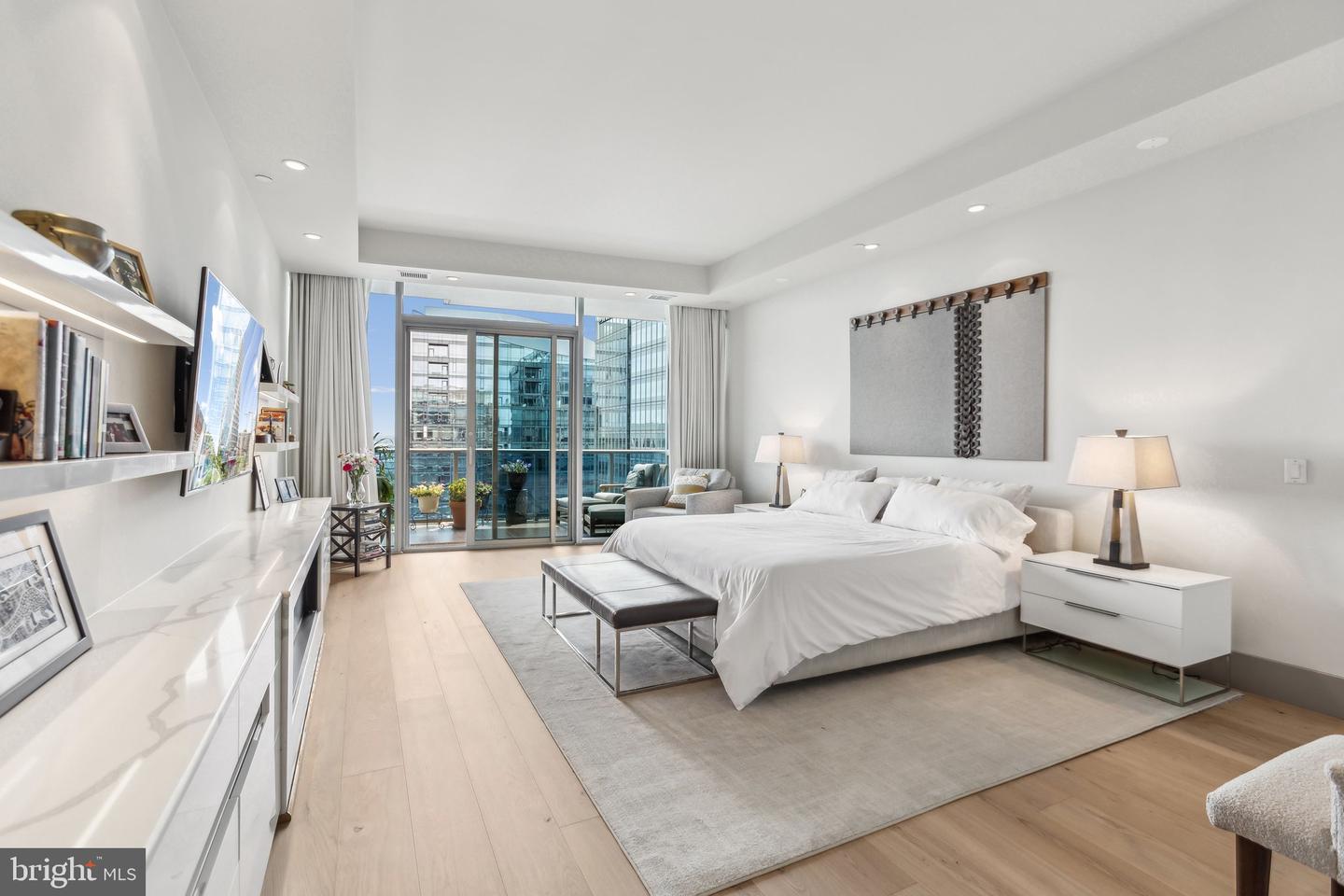 1881 N NASH ST #2309, ARLINGTON, Virginia 22209, 3 Bedrooms Bedrooms, 12 Rooms Rooms,3 BathroomsBathrooms,Residential,For sale,1881 N NASH ST #2309,VAAR2057932 MLS # VAAR2057932