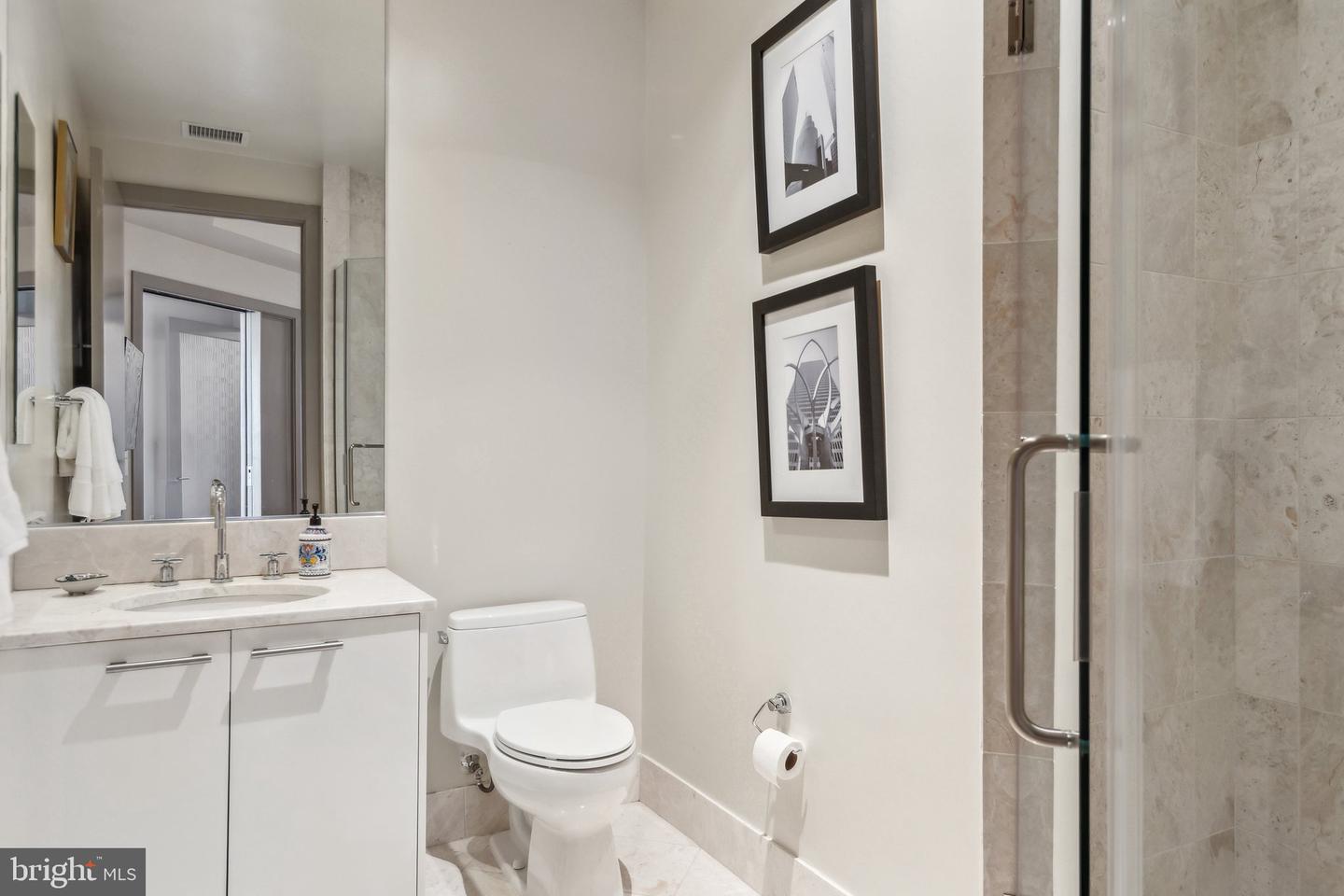 1881 N NASH ST #2309, ARLINGTON, Virginia 22209, 3 Bedrooms Bedrooms, 12 Rooms Rooms,3 BathroomsBathrooms,Residential,For sale,1881 N NASH ST #2309,VAAR2057932 MLS # VAAR2057932