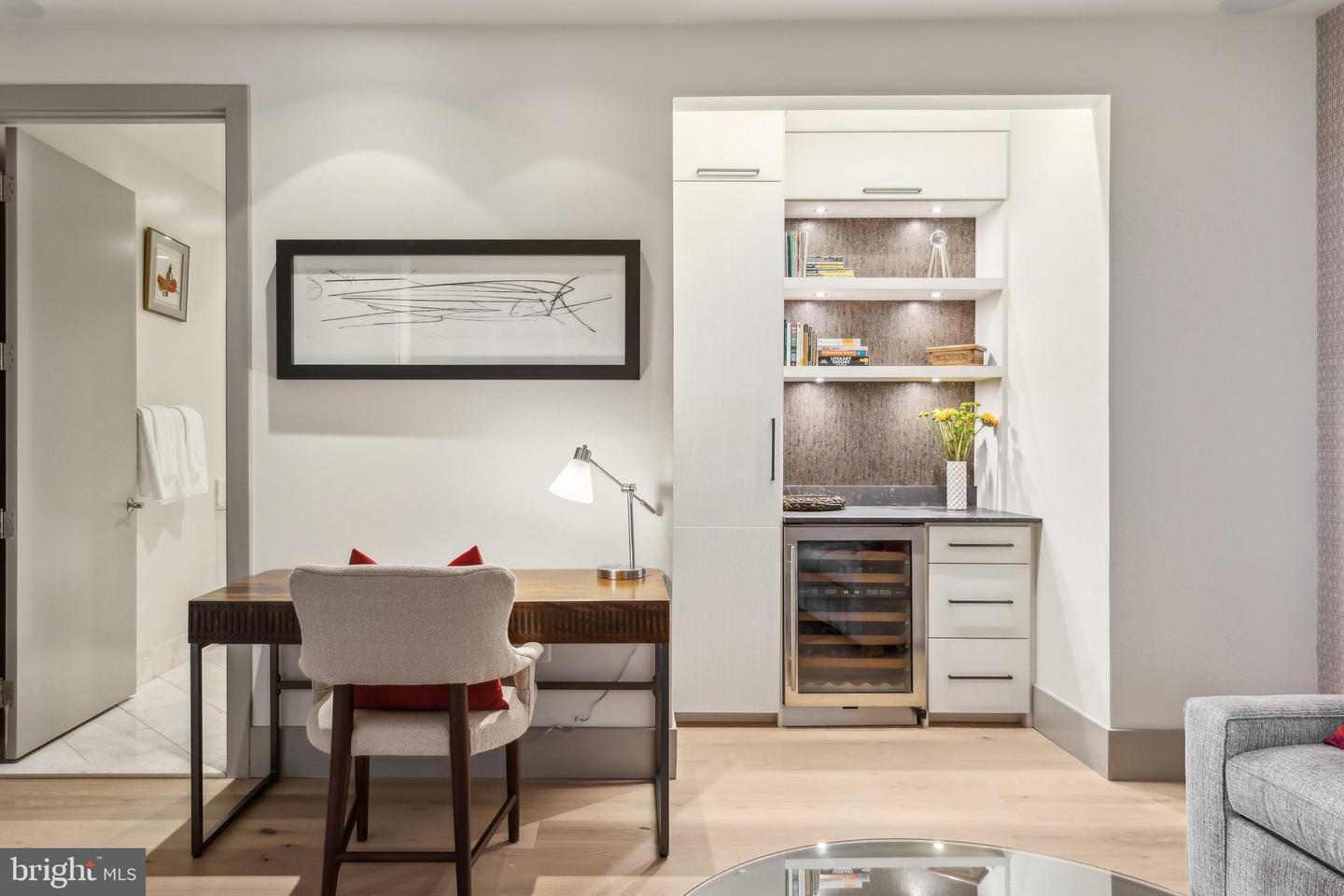 1881 N NASH ST #2309, ARLINGTON, Virginia 22209, 3 Bedrooms Bedrooms, 12 Rooms Rooms,3 BathroomsBathrooms,Residential,For sale,1881 N NASH ST #2309,VAAR2057932 MLS # VAAR2057932