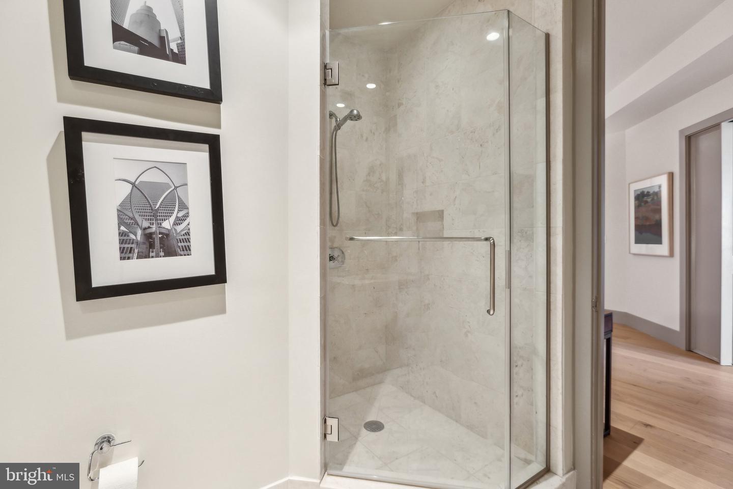 1881 N NASH ST #2309, ARLINGTON, Virginia 22209, 3 Bedrooms Bedrooms, 12 Rooms Rooms,3 BathroomsBathrooms,Residential,For sale,1881 N NASH ST #2309,VAAR2057932 MLS # VAAR2057932