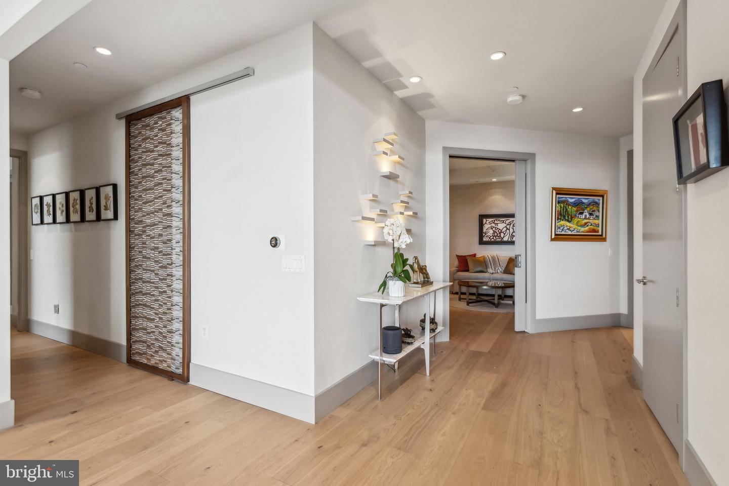 1881 N NASH ST #2309, ARLINGTON, Virginia 22209, 3 Bedrooms Bedrooms, 12 Rooms Rooms,3 BathroomsBathrooms,Residential,For sale,1881 N NASH ST #2309,VAAR2057932 MLS # VAAR2057932