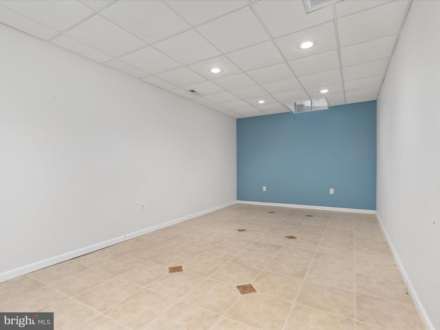 2411 WINDWOOD DR, WINCHESTER, Virginia 22601, 4 Bedrooms Bedrooms, ,3 BathroomsBathrooms,Residential,For sale,2411 WINDWOOD DR,VAWI2007724 MLS # VAWI2007724