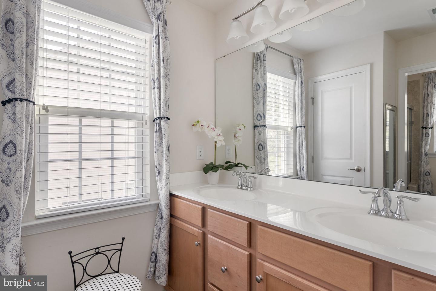 8910 RINGVIEW DR, MECHANICSVILLE, Virginia 23116, 3 Bedrooms Bedrooms, ,2 BathroomsBathrooms,Residential,For sale,8910 RINGVIEW DR,VAHA2000998 MLS # VAHA2000998