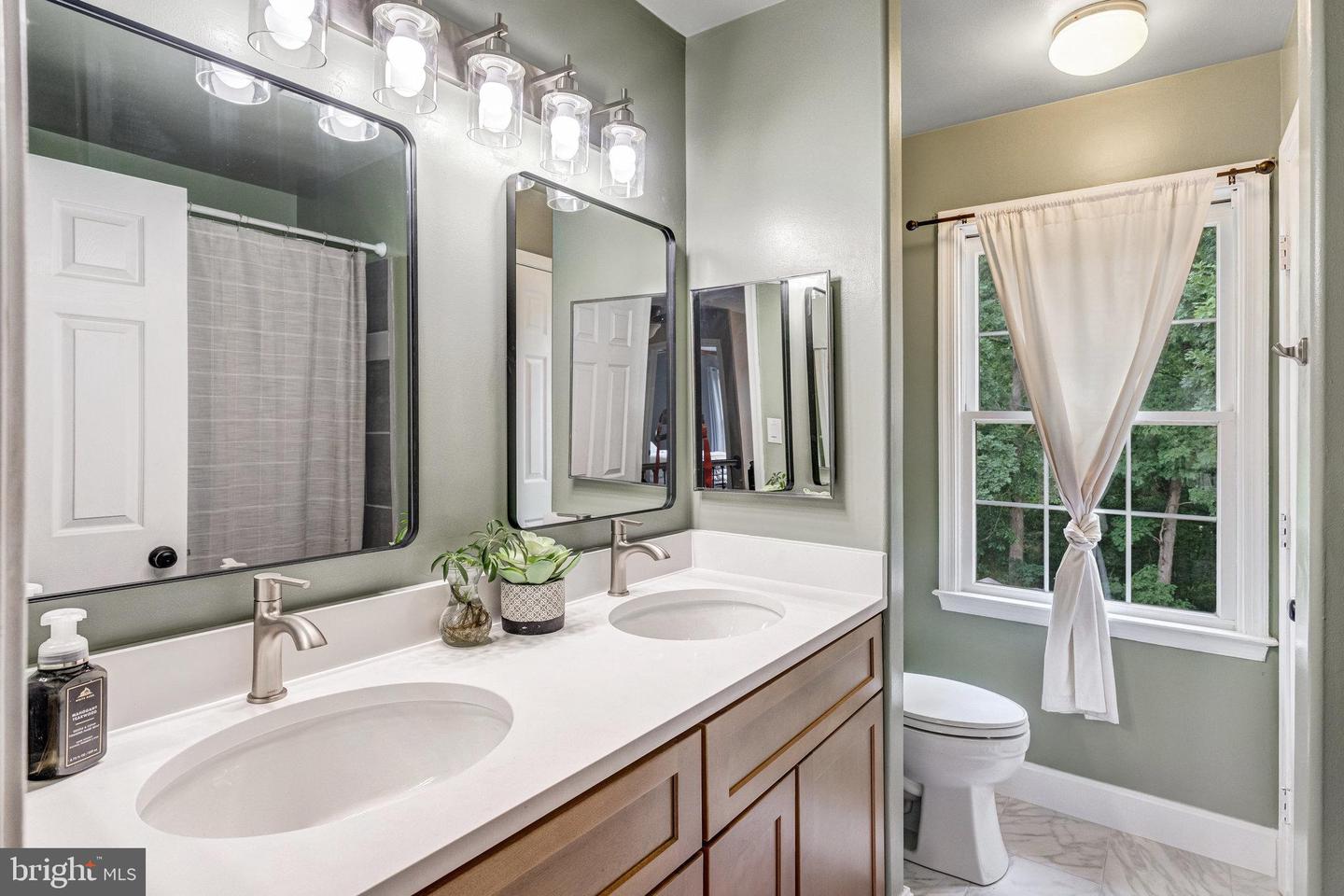 10101 WESTOVER CT, FREDERICKSBURG, Virginia 22408, 5 Bedrooms Bedrooms, ,3 BathroomsBathrooms,Residential,For sale,10101 WESTOVER CT,VASP2033264 MLS # VASP2033264