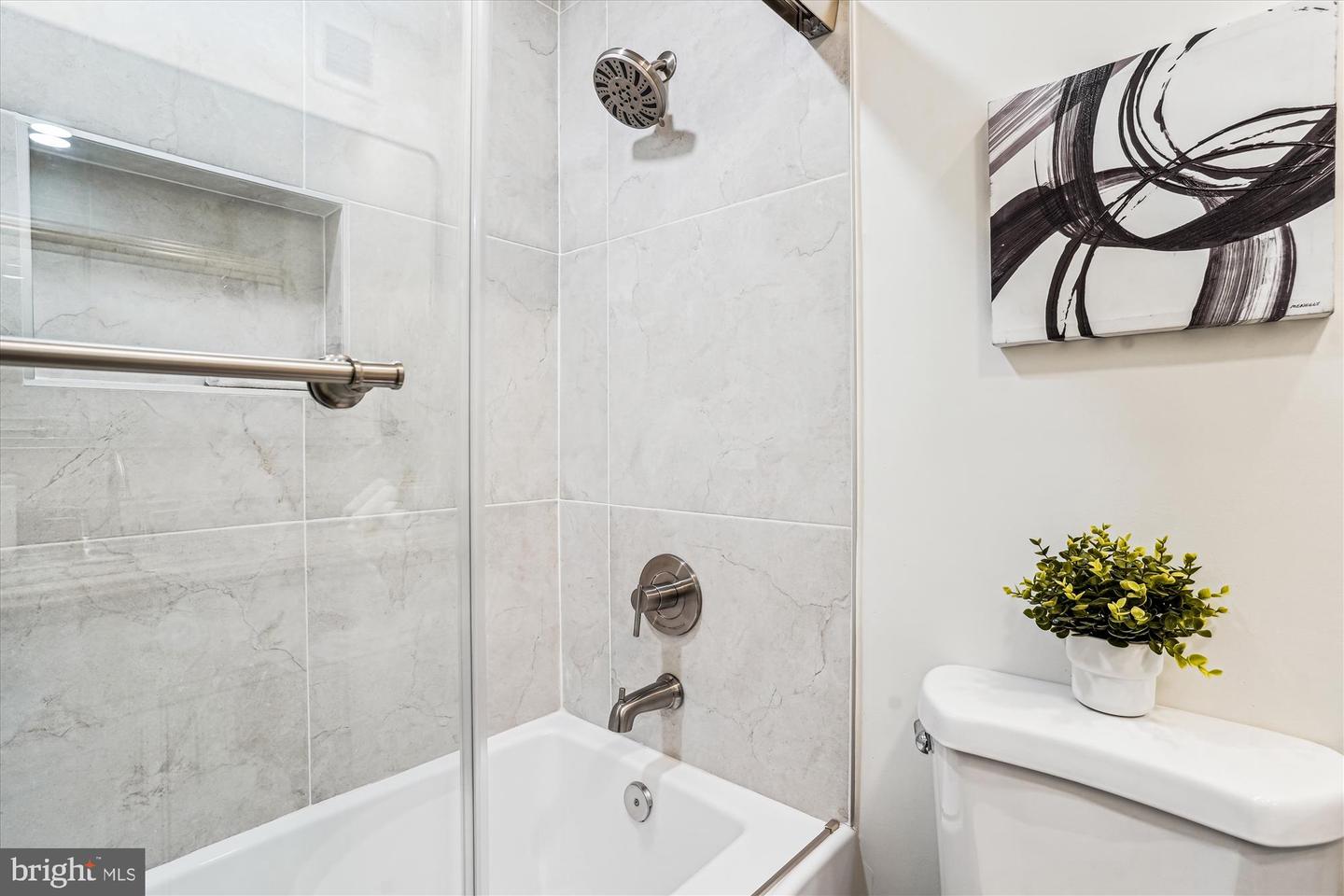 1615 NW Q ST NW #1012, WASHINGTON, District Of Columbia 20009, 1 Bedroom Bedrooms, ,1 BathroomBathrooms,Residential,For sale,1615 NW Q ST NW #1012,DCDC2201536 MLS # DCDC2201536