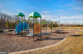 16016 GREYMILL MANOR DR, HAYMARKET, Virginia 20169, 3 Bedrooms Bedrooms, ,2 BathroomsBathrooms,Residential,For sale,16016 GREYMILL MANOR DR,VAPW2095128 MLS # VAPW2095128