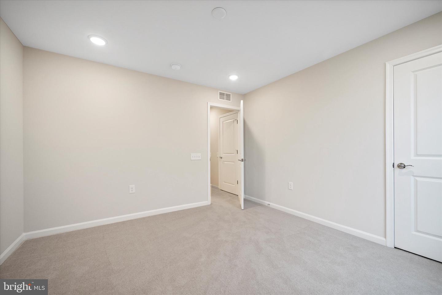 15741 GARDENIA RIDGE WAY, HAYMARKET, Virginia 20169, 3 Bedrooms Bedrooms, ,3 BathroomsBathrooms,Residential,For sale,15741 GARDENIA RIDGE WAY,VAPW2095142 MLS # VAPW2095142