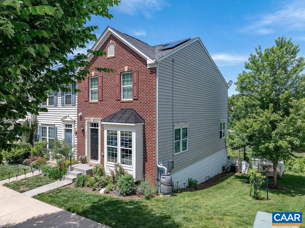 1984 ASHEVILLE DR, CHARLOTTESVILLE, Virginia 22911, 3 Bedrooms Bedrooms, ,2 BathroomsBathrooms,Residential,For sale,1984 ASHEVILLE DR,664737 MLS # 664737
