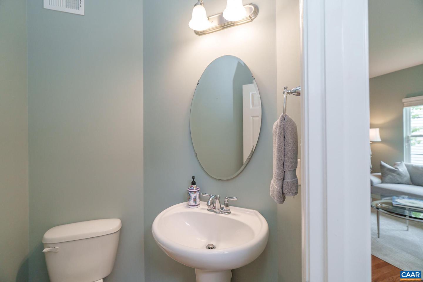 1984 ASHEVILLE DR, CHARLOTTESVILLE, Virginia 22911, 3 Bedrooms Bedrooms, ,2 BathroomsBathrooms,Residential,For sale,1984 ASHEVILLE DR,664737 MLS # 664737
