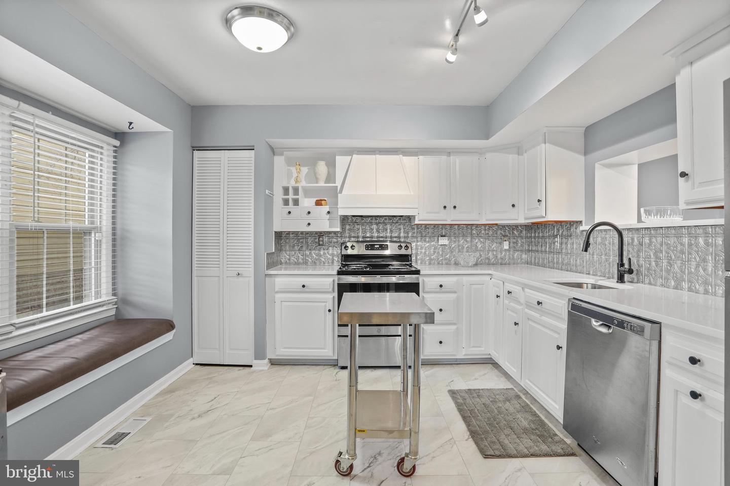 4906 MCFARLAND DR, FAIRFAX, Virginia 22032, 3 Bedrooms Bedrooms, ,2 BathroomsBathrooms,Residential,For sale,4906 MCFARLAND DR,VAFX2227750 MLS # VAFX2227750