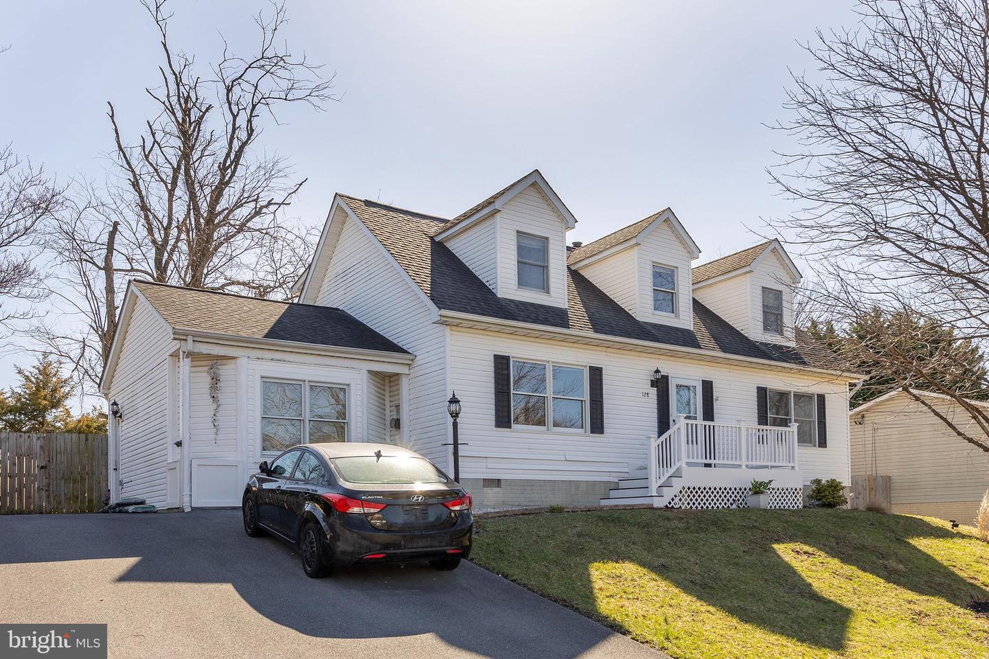 128 PIONEERS RD, WINCHESTER, Virginia 22602, 4 Bedrooms Bedrooms, ,2 BathroomsBathrooms,Residential,For sale,128 PIONEERS RD,VAFV2032814 MLS # VAFV2032814