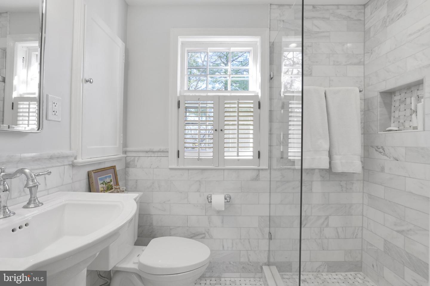 4022 WARREN ST NW, WASHINGTON, District Of Columbia 20016, 3 Bedrooms Bedrooms, ,3 BathroomsBathrooms,Residential,For sale,4022 WARREN ST NW,DCDC2191226 MLS # DCDC2191226