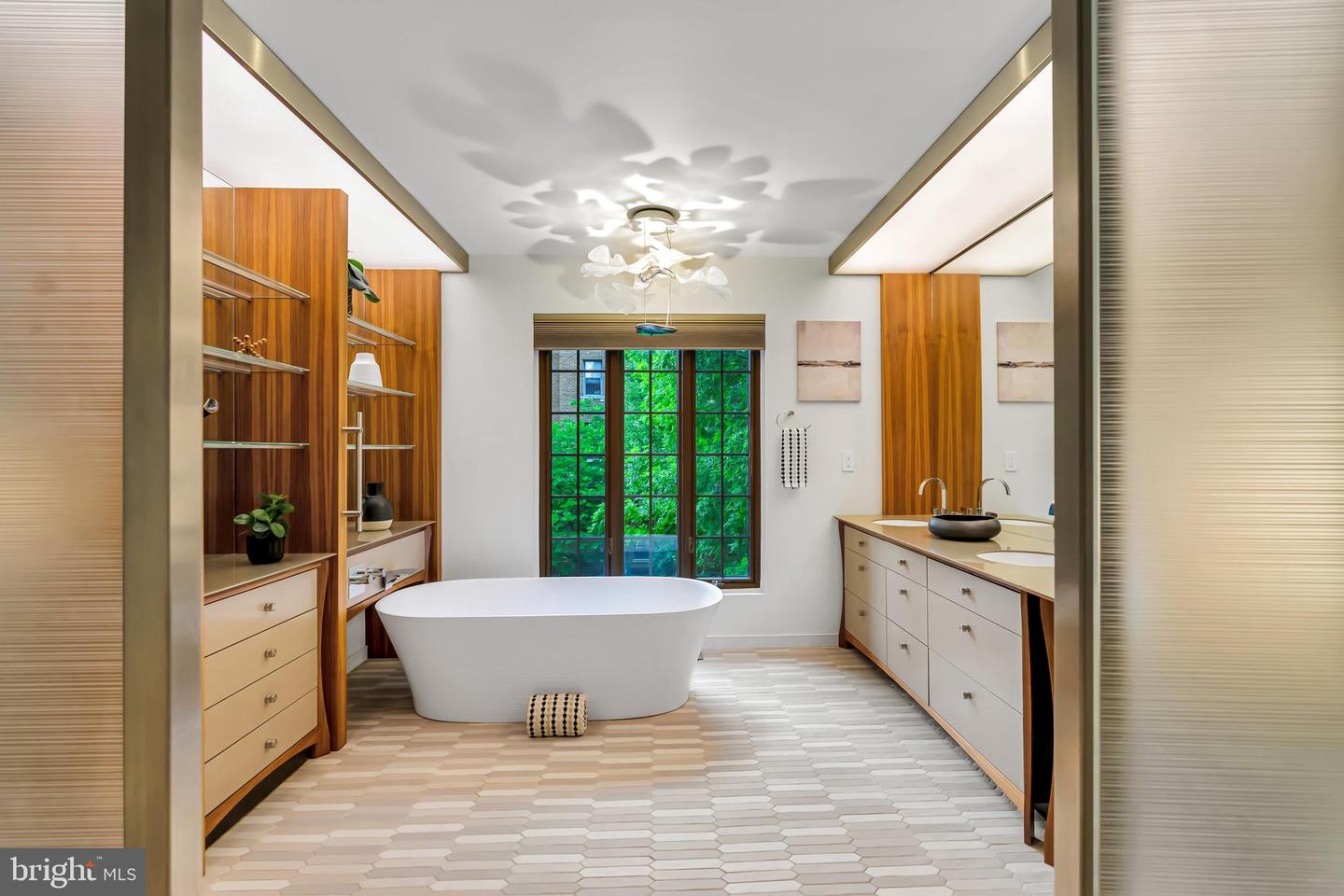 1823 BELMONT RD NW #A, WASHINGTON, District Of Columbia 20009, 2 Bedrooms Bedrooms, ,2 BathroomsBathrooms,Residential,For sale,1823 BELMONT RD NW #A,DCDC2191822 MLS # DCDC2191822