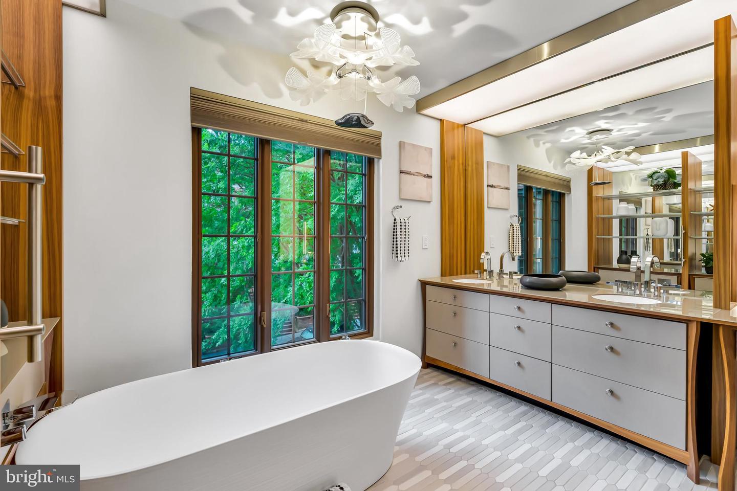 1823 BELMONT RD NW #A, WASHINGTON, District Of Columbia 20009, 2 Bedrooms Bedrooms, ,2 BathroomsBathrooms,Residential,For sale,1823 BELMONT RD NW #A,DCDC2191822 MLS # DCDC2191822