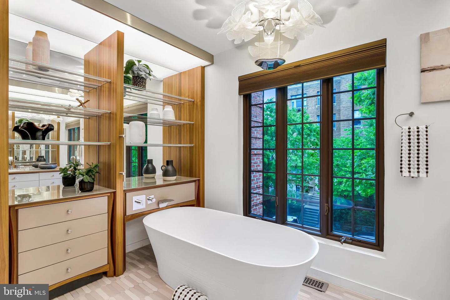 1823 BELMONT RD NW #A, WASHINGTON, District Of Columbia 20009, 2 Bedrooms Bedrooms, ,2 BathroomsBathrooms,Residential,For sale,1823 BELMONT RD NW #A,DCDC2191822 MLS # DCDC2191822