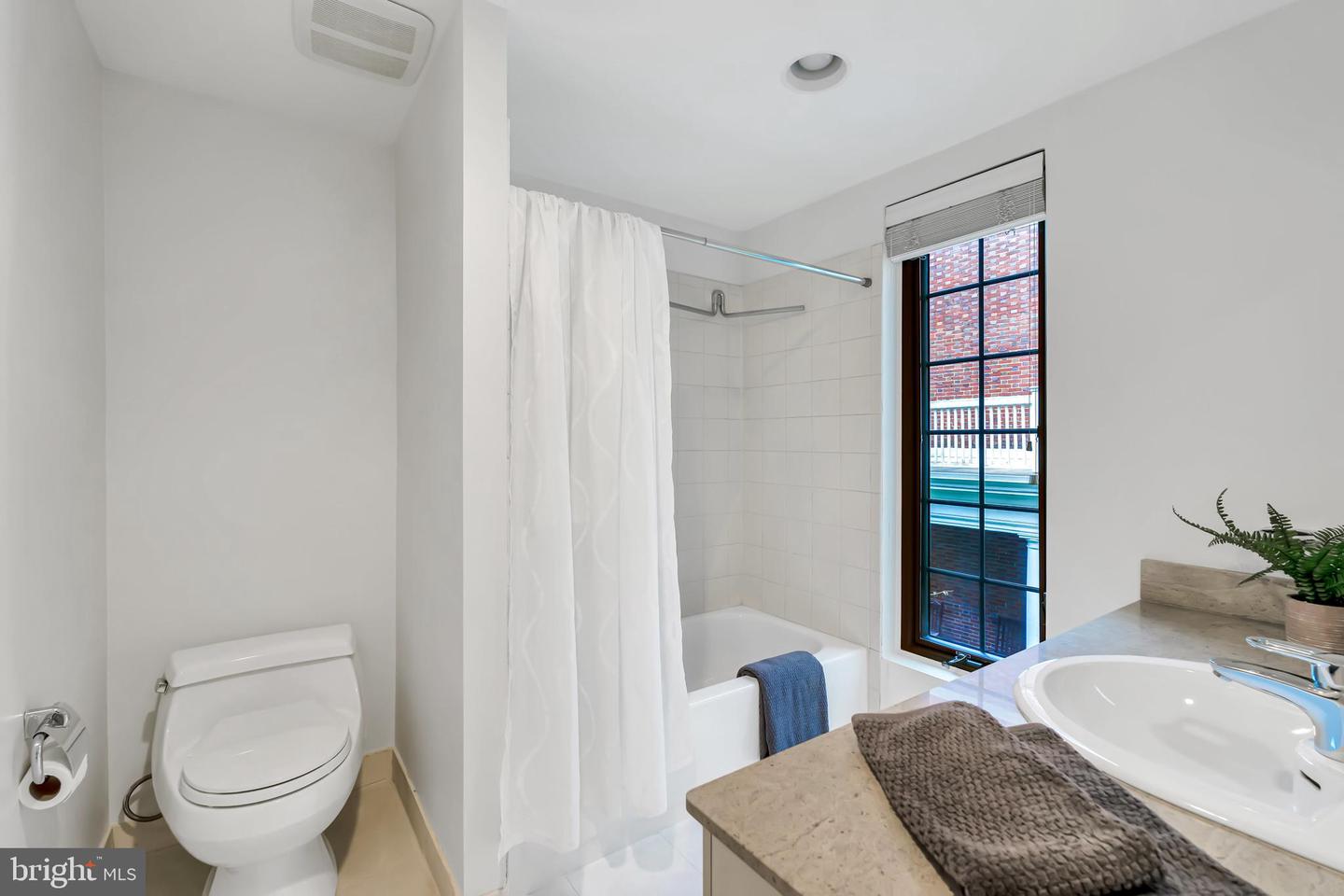 1823 BELMONT RD NW #A, WASHINGTON, District Of Columbia 20009, 2 Bedrooms Bedrooms, ,2 BathroomsBathrooms,Residential,For sale,1823 BELMONT RD NW #A,DCDC2191822 MLS # DCDC2191822