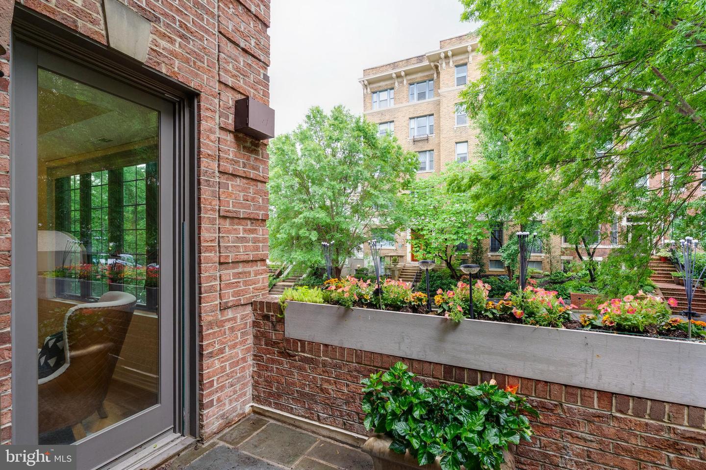 1823 BELMONT RD NW #A, WASHINGTON, District Of Columbia 20009, 2 Bedrooms Bedrooms, ,2 BathroomsBathrooms,Residential,For sale,1823 BELMONT RD NW #A,DCDC2191822 MLS # DCDC2191822