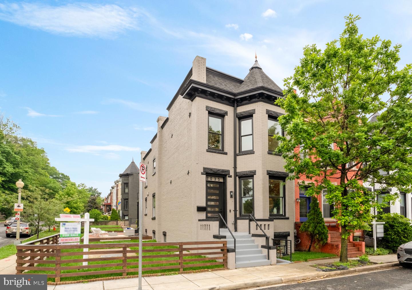 2035 NORTH CAPITOL ST NE, WASHINGTON, District Of Columbia 20002, 4 Bedrooms Bedrooms, ,3 BathroomsBathrooms,Residential,For sale,2035 NORTH CAPITOL ST NE,DCDC2192014 MLS # DCDC2192014
