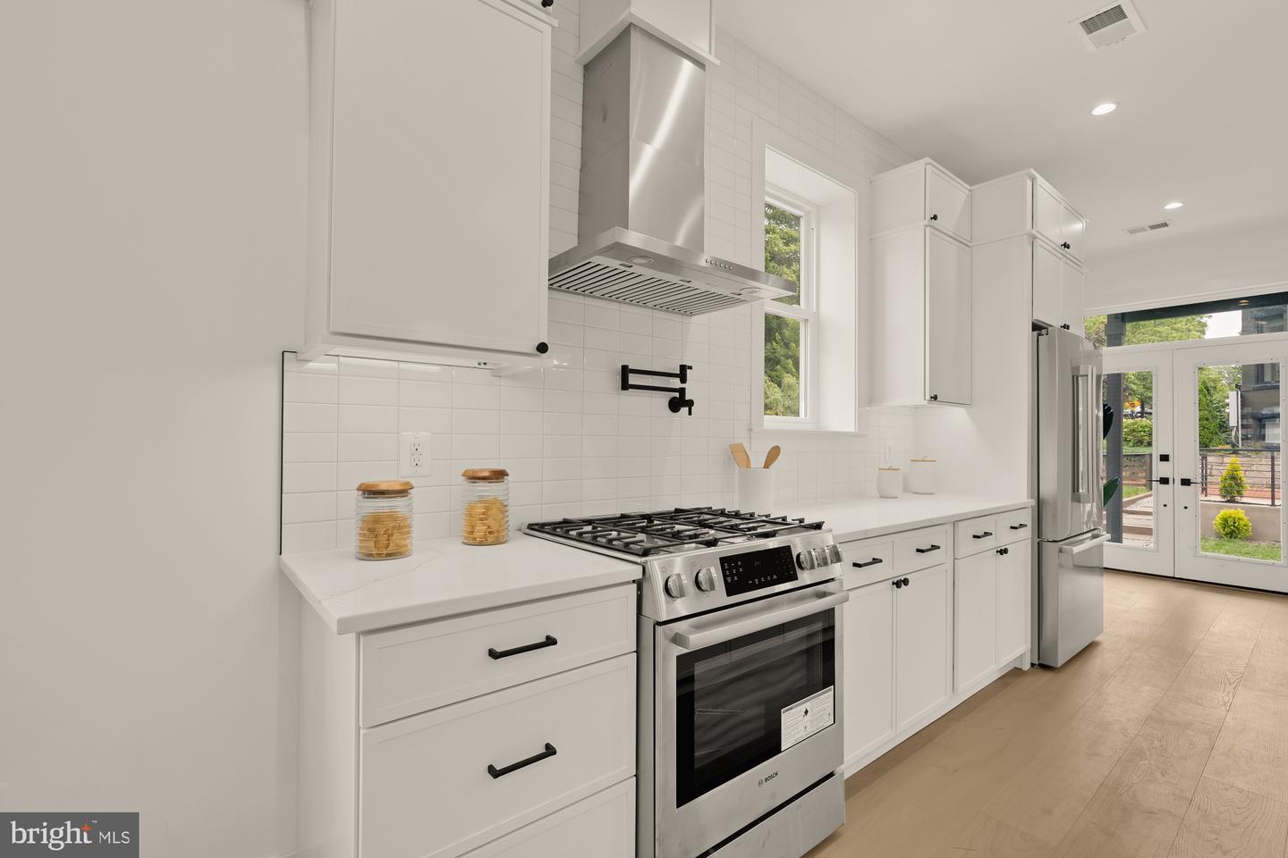 2035 NORTH CAPITOL ST NE, WASHINGTON, District Of Columbia 20002, 4 Bedrooms Bedrooms, ,3 BathroomsBathrooms,Residential,For sale,2035 NORTH CAPITOL ST NE,DCDC2192014 MLS # DCDC2192014
