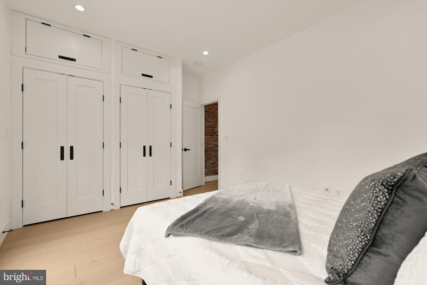 2035 NORTH CAPITOL ST NE, WASHINGTON, District Of Columbia 20002, 4 Bedrooms Bedrooms, ,3 BathroomsBathrooms,Residential,For sale,2035 NORTH CAPITOL ST NE,DCDC2192014 MLS # DCDC2192014