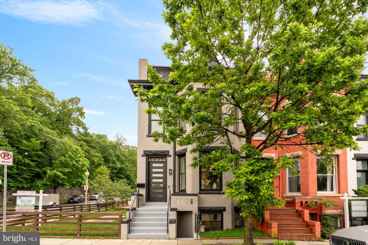 2035 NORTH CAPITOL ST NE, WASHINGTON, District Of Columbia 20002, 4 Bedrooms Bedrooms, ,3 BathroomsBathrooms,Residential,For sale,2035 NORTH CAPITOL ST NE,DCDC2192014 MLS # DCDC2192014