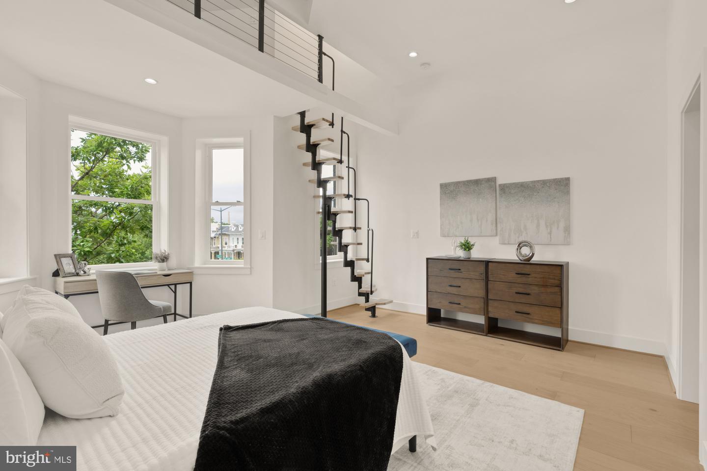 2035 NORTH CAPITOL ST NE, WASHINGTON, District Of Columbia 20002, 4 Bedrooms Bedrooms, ,3 BathroomsBathrooms,Residential,For sale,2035 NORTH CAPITOL ST NE,DCDC2192014 MLS # DCDC2192014